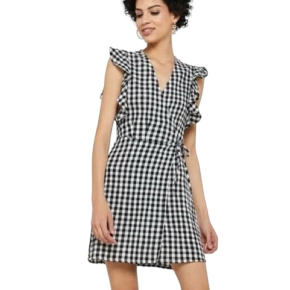 Topshop Dresses & Skirts - Topshop Black White Gingham Check Wrap Ruffle Dress Mini 8 M Summer